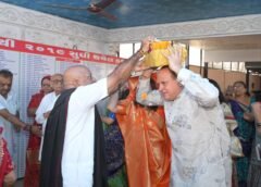 ધરમપુરમાં દાદા શરદભાઈ અને યુવા ભાગવતાચાર્ય આશિષભાઈ વ્યાસની સંયુક્ત ભાગવત કથાનો પ્રારંભ